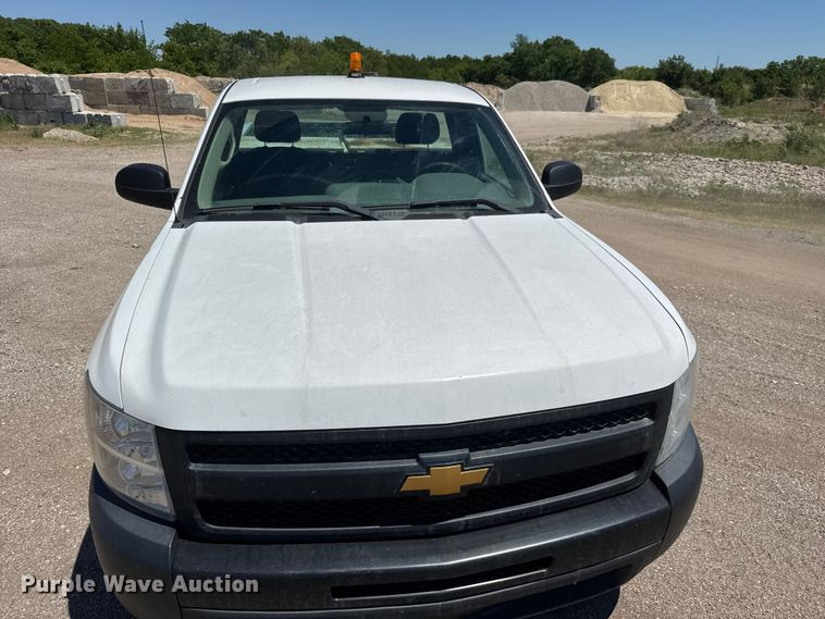 image for item MX9270 2013 Chevrolet Silverado 1500 pickup truck