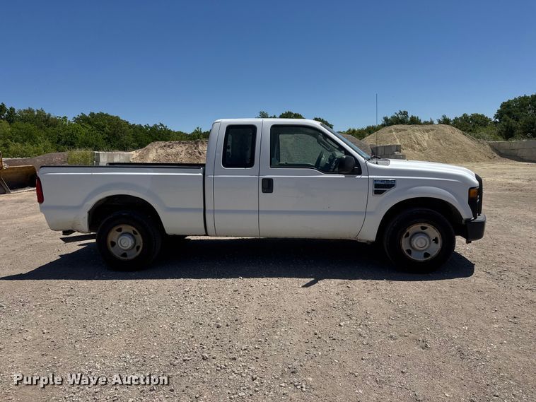 image for item MX9273 2008 Ford F250 Super Duty Ext. Cab pickup truck