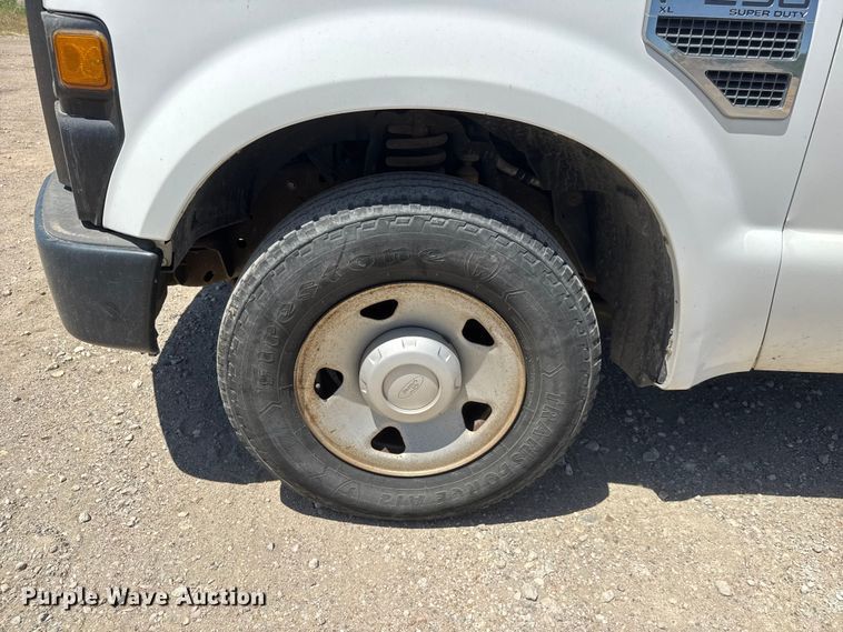 image for item MX9273 2008 Ford F250 Super Duty Ext. Cab pickup truck