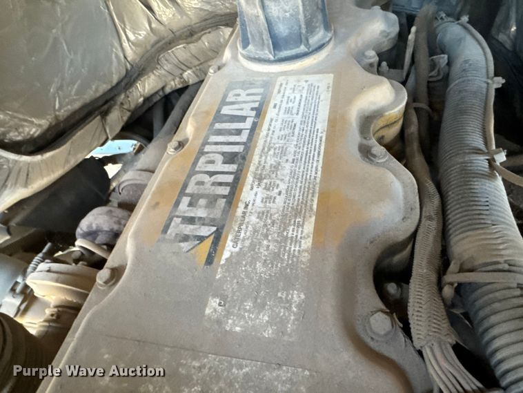 image for item MX9274 2003 GMC C8500 truck cab and chassis