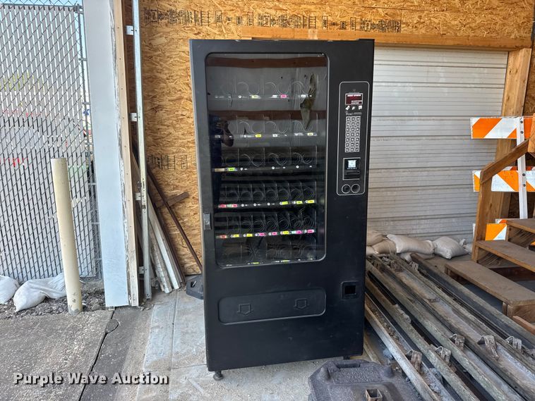 image for item MX9276 iVend 3129 vending machine