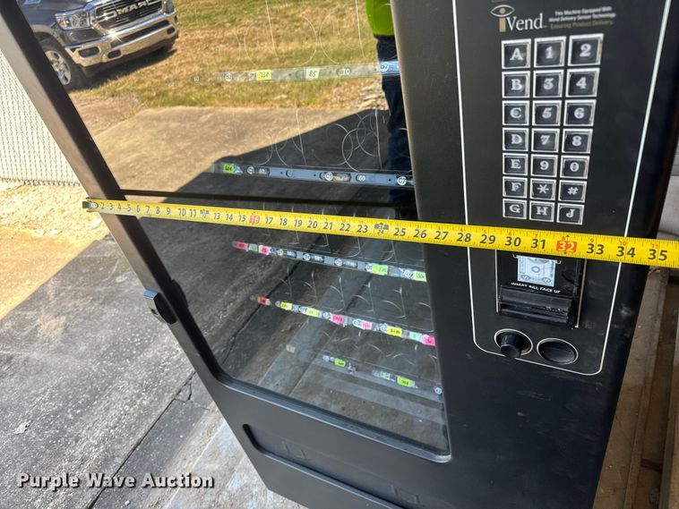 image for item MX9276 iVend 3129 vending machine