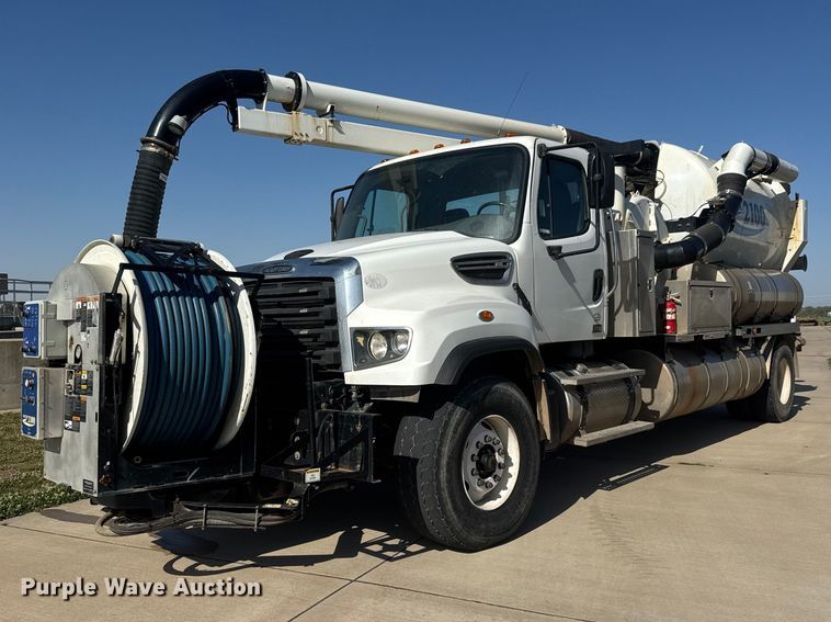 image for item MX9285 2014 Freightliner 114SD sewer jetter truck