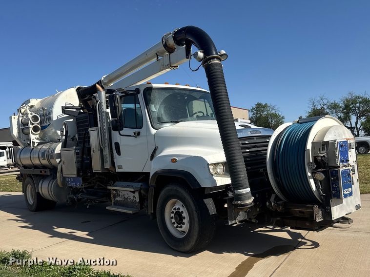image for item MX9285 2014 Freightliner 114SD sewer jetter truck