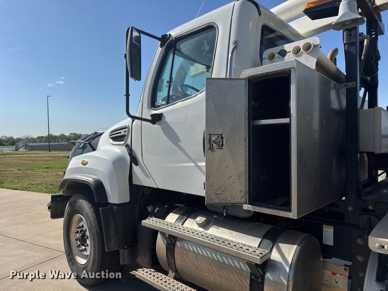 image for item MX9285 2014 Freightliner 114SD sewer jetter truck