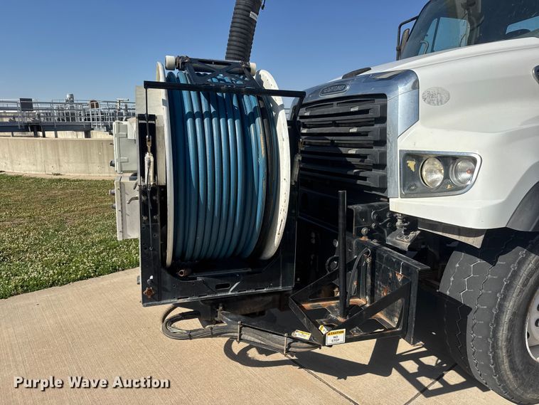 image for item MX9285 2014 Freightliner 114SD sewer jetter truck