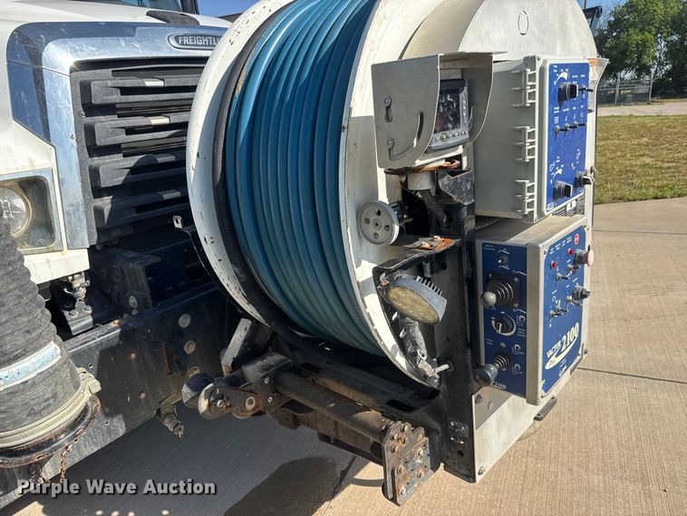 image for item MX9285 2014 Freightliner 114SD sewer jetter truck
