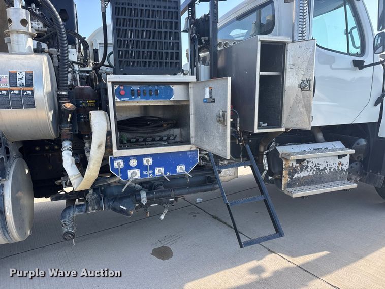 image for item MX9285 2014 Freightliner 114SD sewer jetter truck