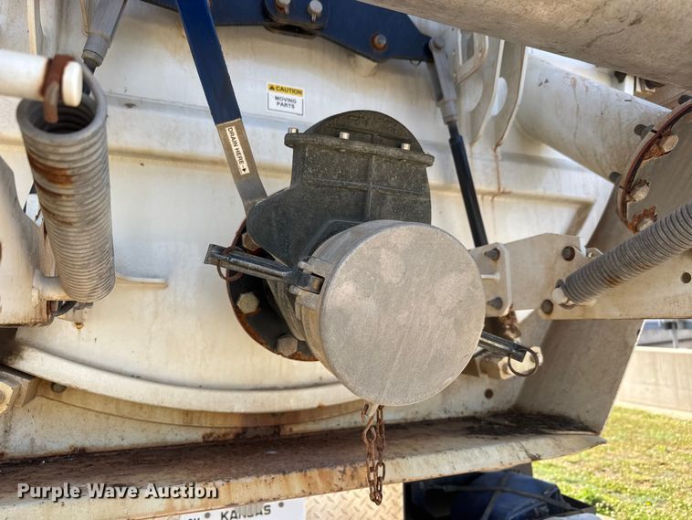 image for item MX9285 2014 Freightliner 114SD sewer jetter truck
