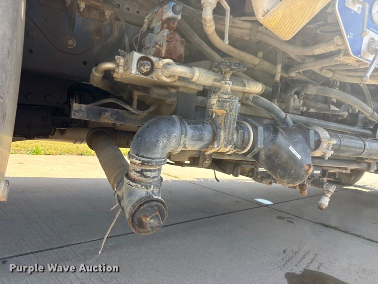 image for item MX9285 2014 Freightliner 114SD sewer jetter truck