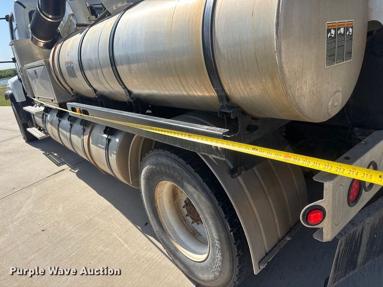image for item MX9285 2014 Freightliner 114SD sewer jetter truck