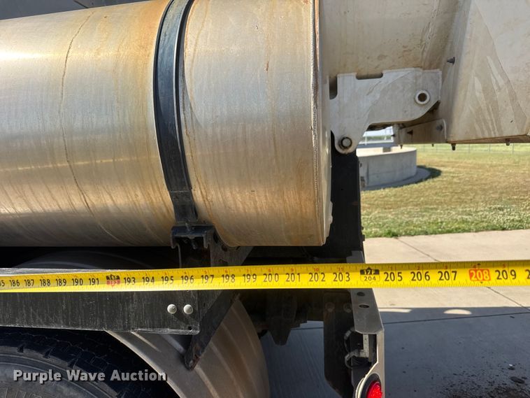 image for item MX9285 2014 Freightliner 114SD sewer jetter truck