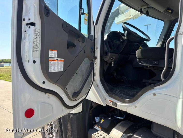 image for item MX9285 2014 Freightliner 114SD sewer jetter truck