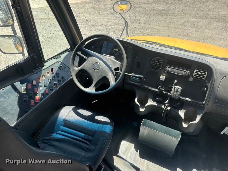 image for item MX9286 2008 Freightliner B2 school bus