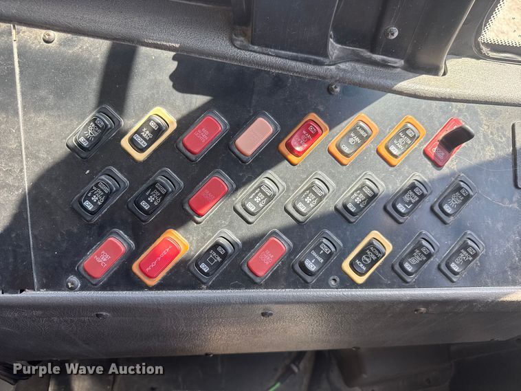 image for item MX9286 2008 Freightliner B2 school bus