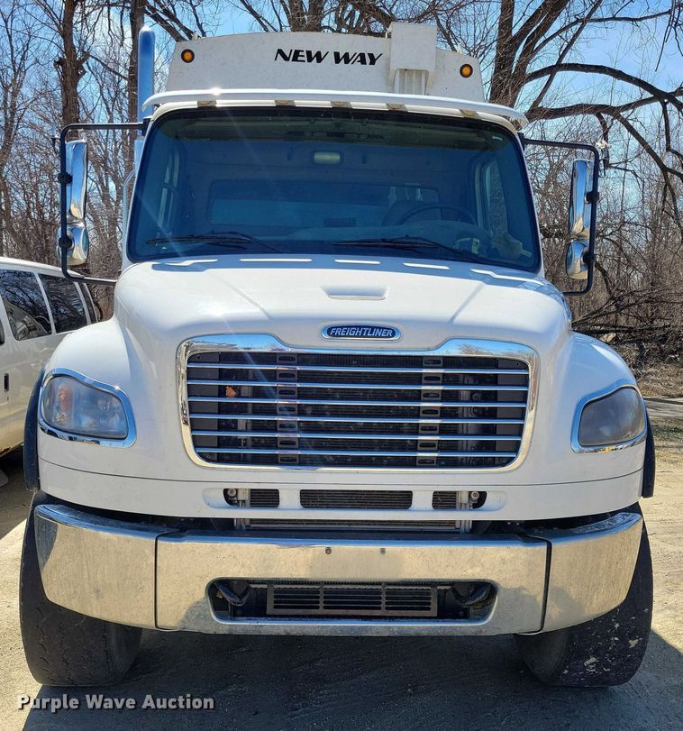 image for item NK9917 2014 Freightliner Business Class M2 refuse truck