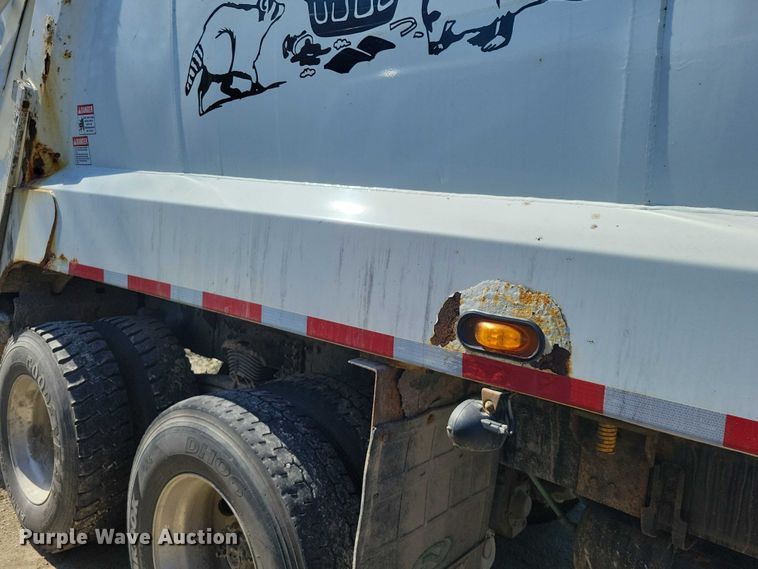image for item NK9917 2014 Freightliner Business Class M2 refuse truck