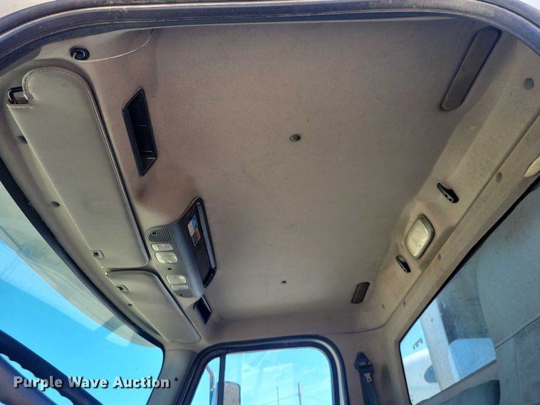 image for item NK9917 2014 Freightliner Business Class M2 refuse truck