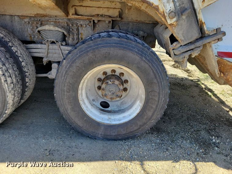 image for item NK9917 2014 Freightliner Business Class M2 refuse truck