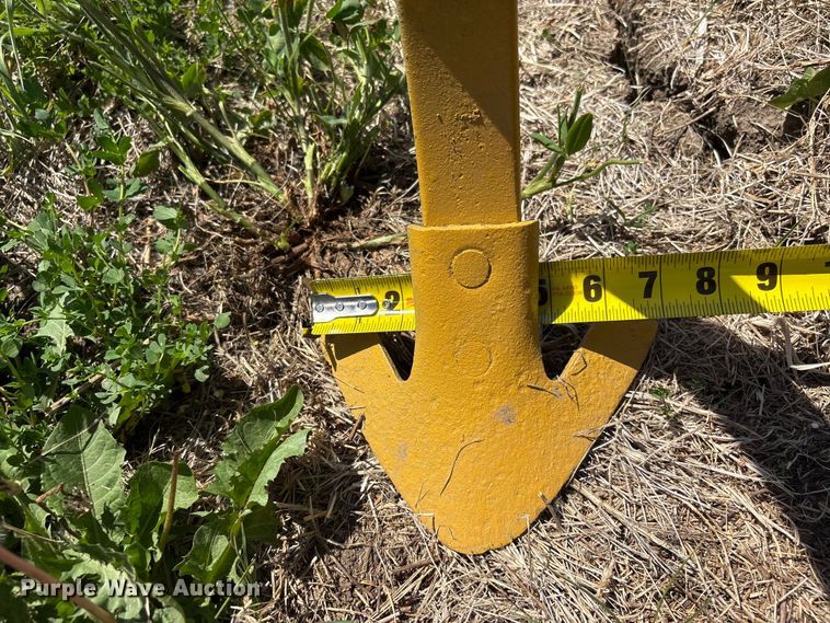 image for item DO5212 Field cultivator