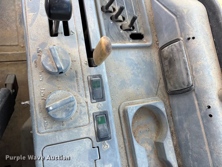 image for item DV4296 Case IH 7140 MFWD tractor