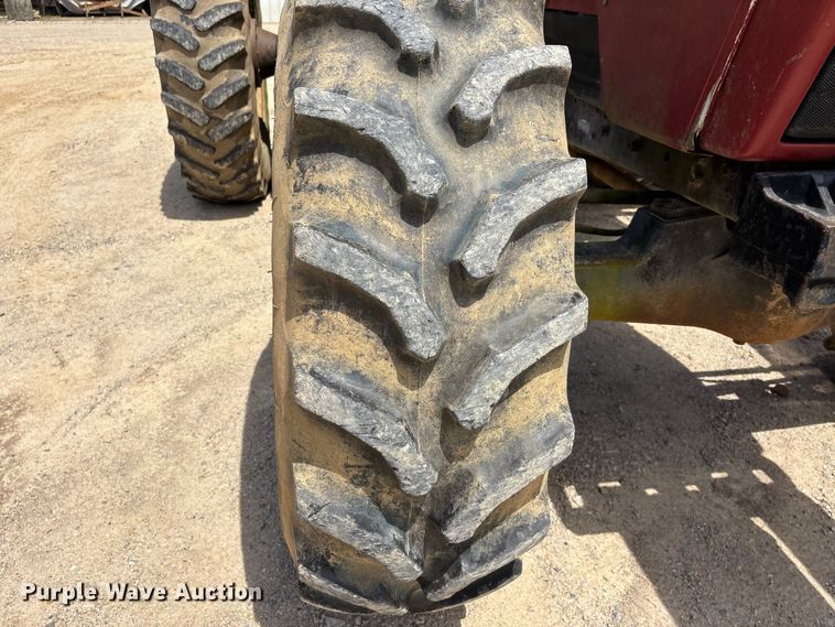 image for item DV4296 Case IH 7140 MFWD tractor