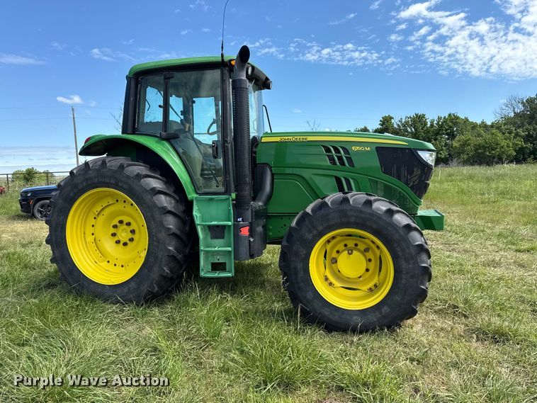 image for item DZ4460 2015 John Deere 6150M MFWD tractor