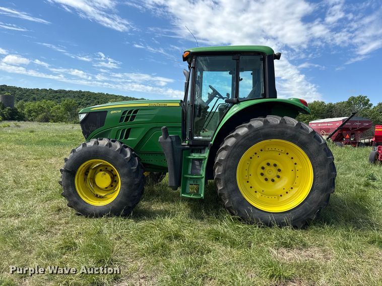 image for item DZ4460 2015 John Deere 6150M MFWD tractor