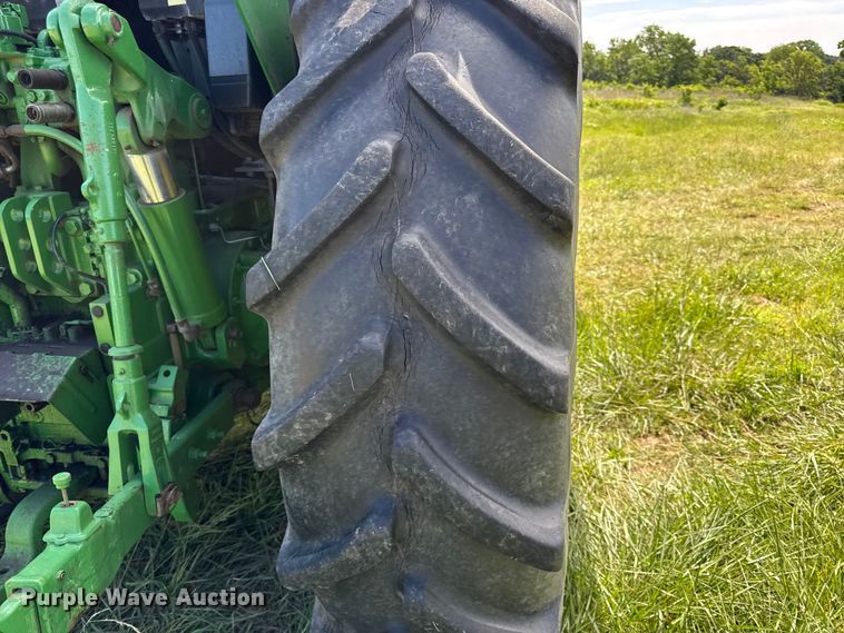 image for item DZ4460 2015 John Deere 6150M MFWD tractor
