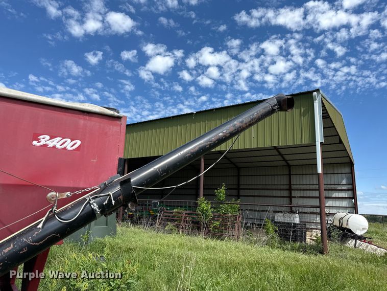 image for item DZ4462 EZ trail 3400 gravity wagon