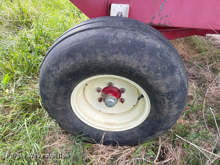 image for item DZ4462 EZ trail 3400 gravity wagon