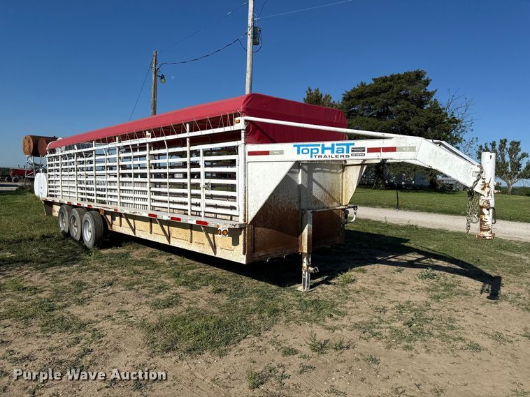 image for item DZ4470 2015 Top Hat BGN28X7-21E-F livestock trailer