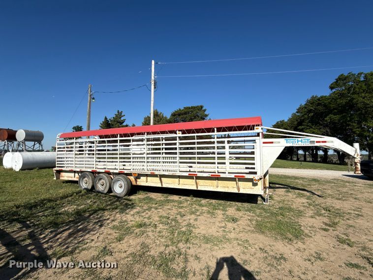 image for item DZ4470 2015 Top Hat BGN28X7-21E-F livestock trailer