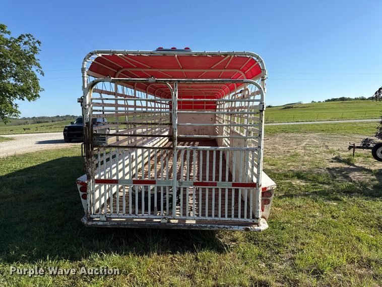 image for item DZ4470 2015 Top Hat BGN28X7-21E-F livestock trailer