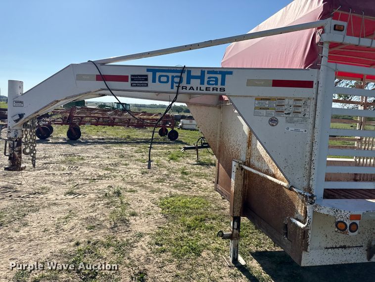 image for item DZ4470 2015 Top Hat BGN28X7-21E-F livestock trailer