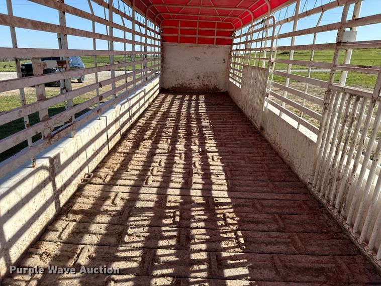 image for item DZ4470 2015 Top Hat BGN28X7-21E-F livestock trailer