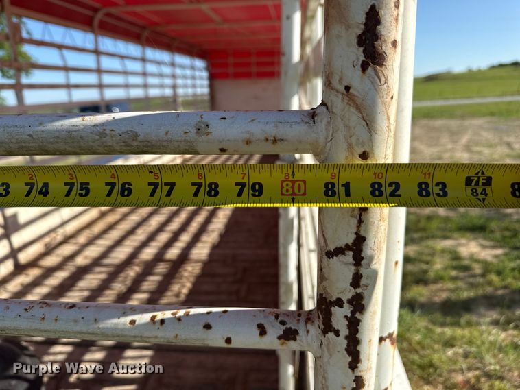 image for item DZ4470 2015 Top Hat BGN28X7-21E-F livestock trailer