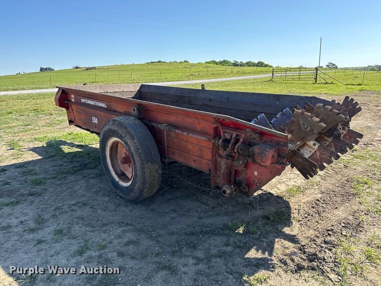 image for item DZ4473 International manure spreader