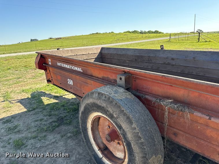 image for item DZ4473 International manure spreader
