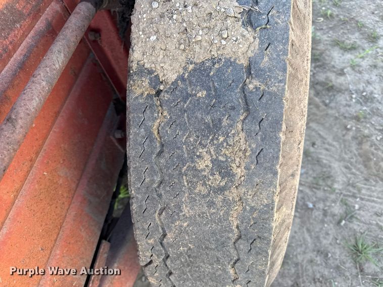 image for item DZ4473 International manure spreader