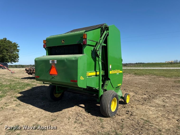 image for item DZ4474 John Deere 567 round baler