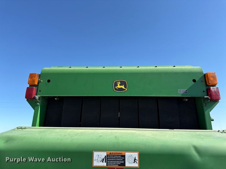 image for item DZ4474 John Deere 567 round baler