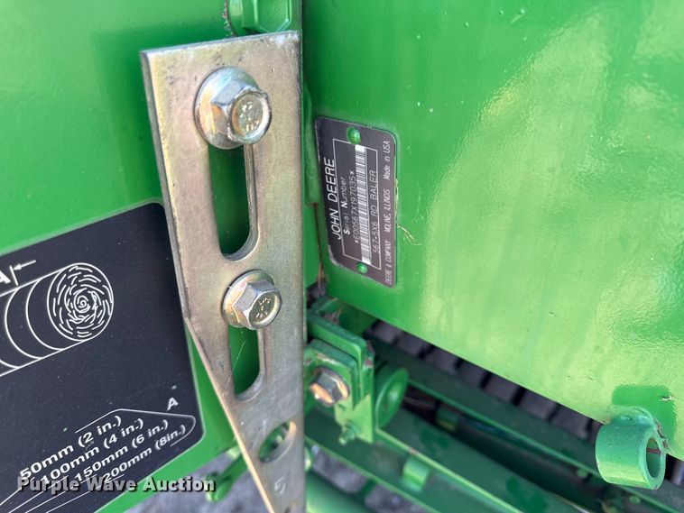 image for item DZ4474 John Deere 567 round baler