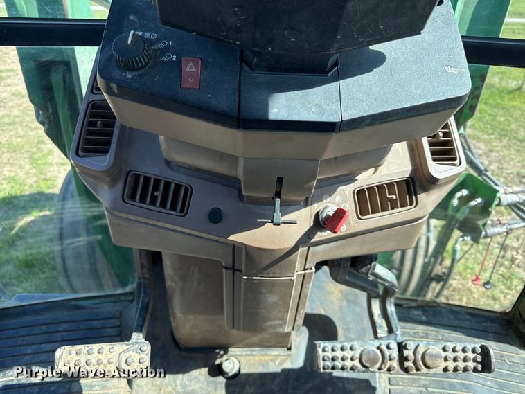 image for item DZ4476 2001 John Deere 7410 tractor