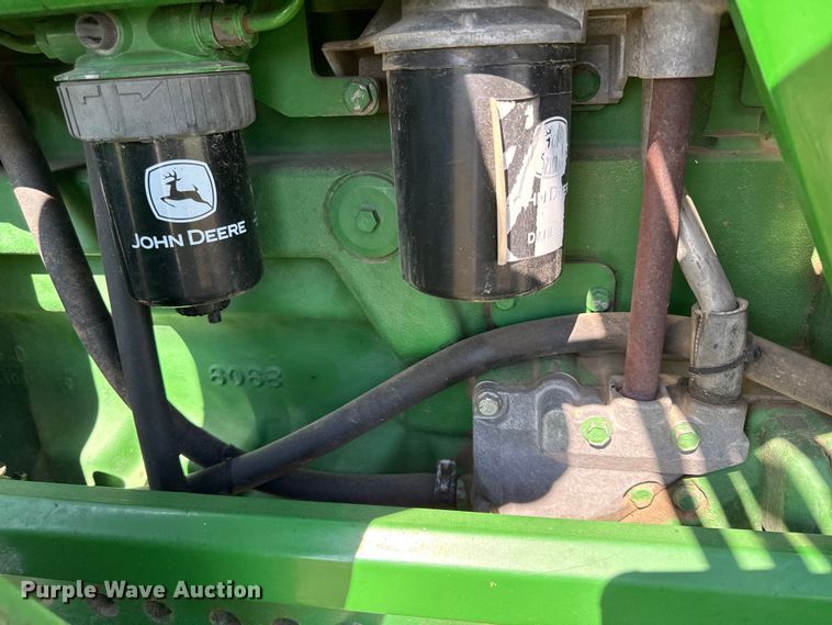 image for item DZ4476 2001 John Deere 7410 tractor