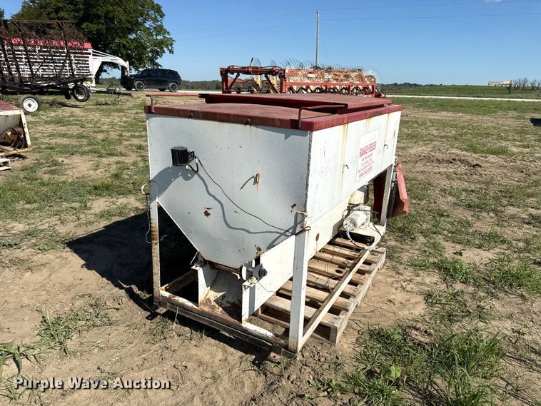 image for item DZ4478 (3) range feeders