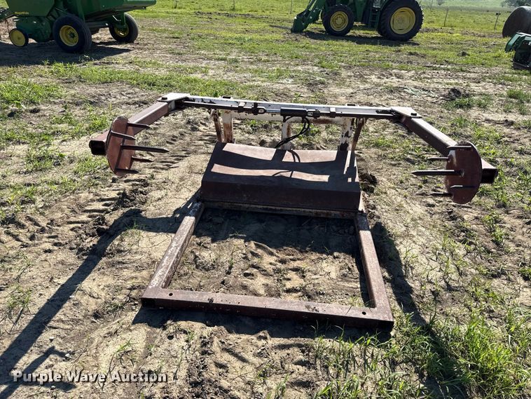 image for item DZ4479 Bale mover