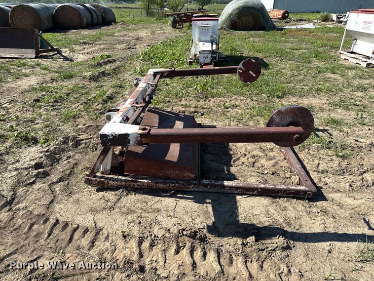 image for item DZ4479 Bale mover