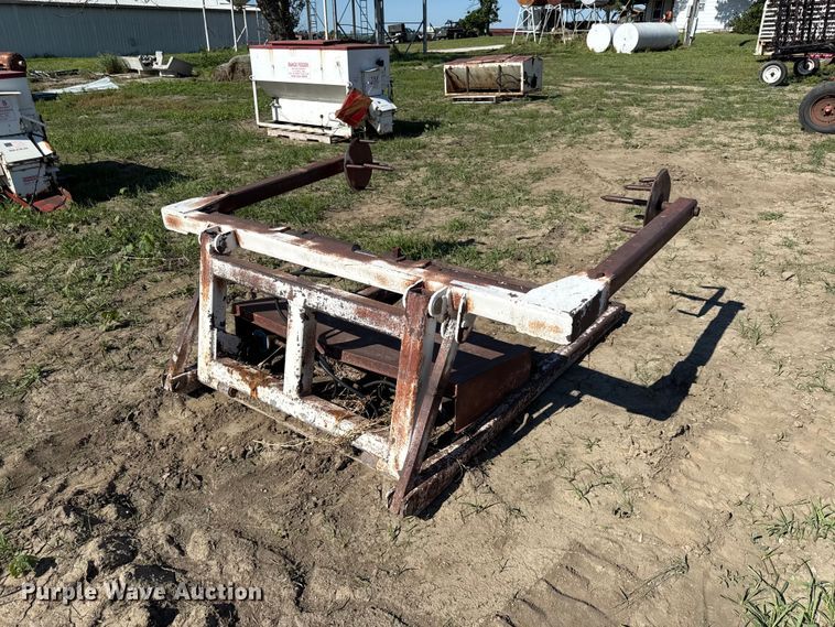 image for item DZ4479 Bale mover
