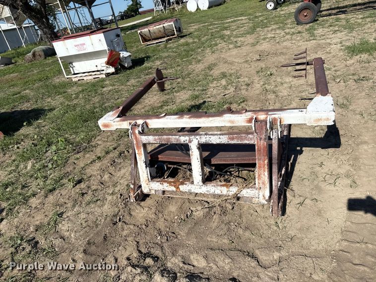 image for item DZ4479 Bale mover